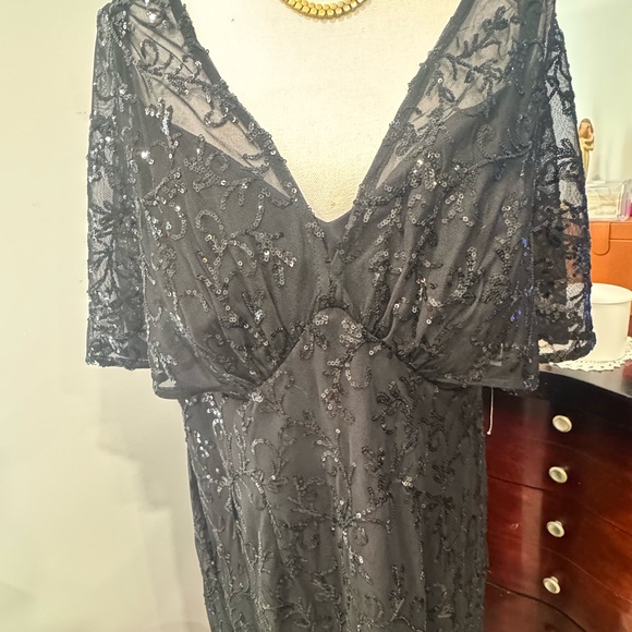R&M Richards Black Evening Dress - Picture 2 of 9